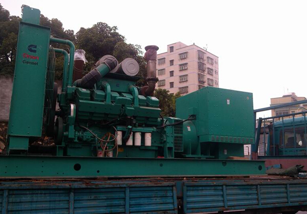 广州市银三环机械有限公司长租一台600KW柴油发电机组